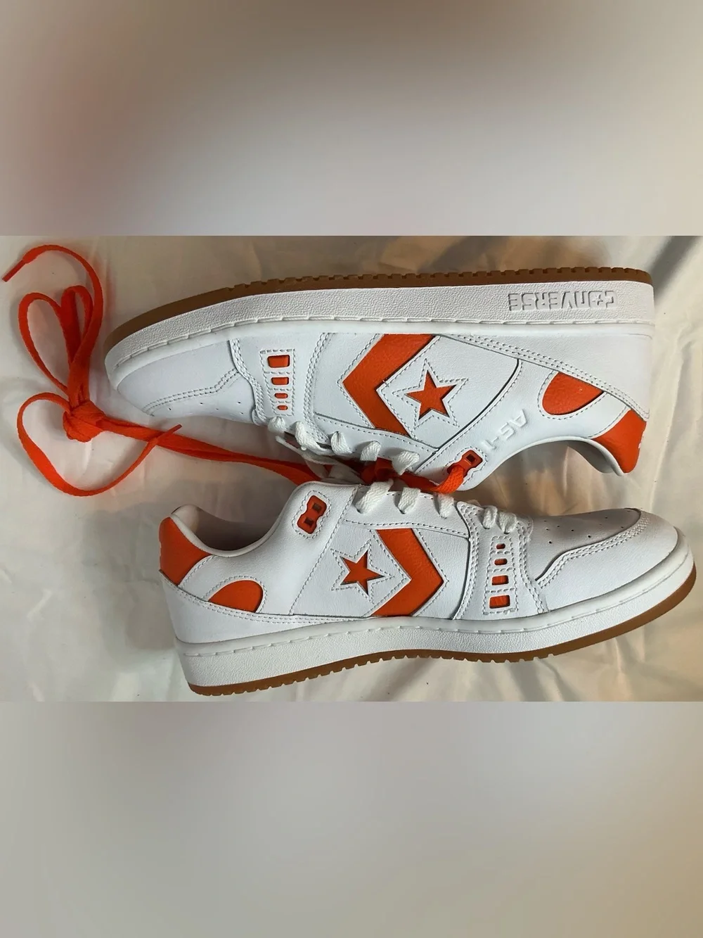 Converse CONS White Orange Leather Gum Sneakers Men 8.5 Women 10